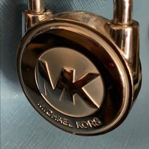 Meet your Posher, Bridgett